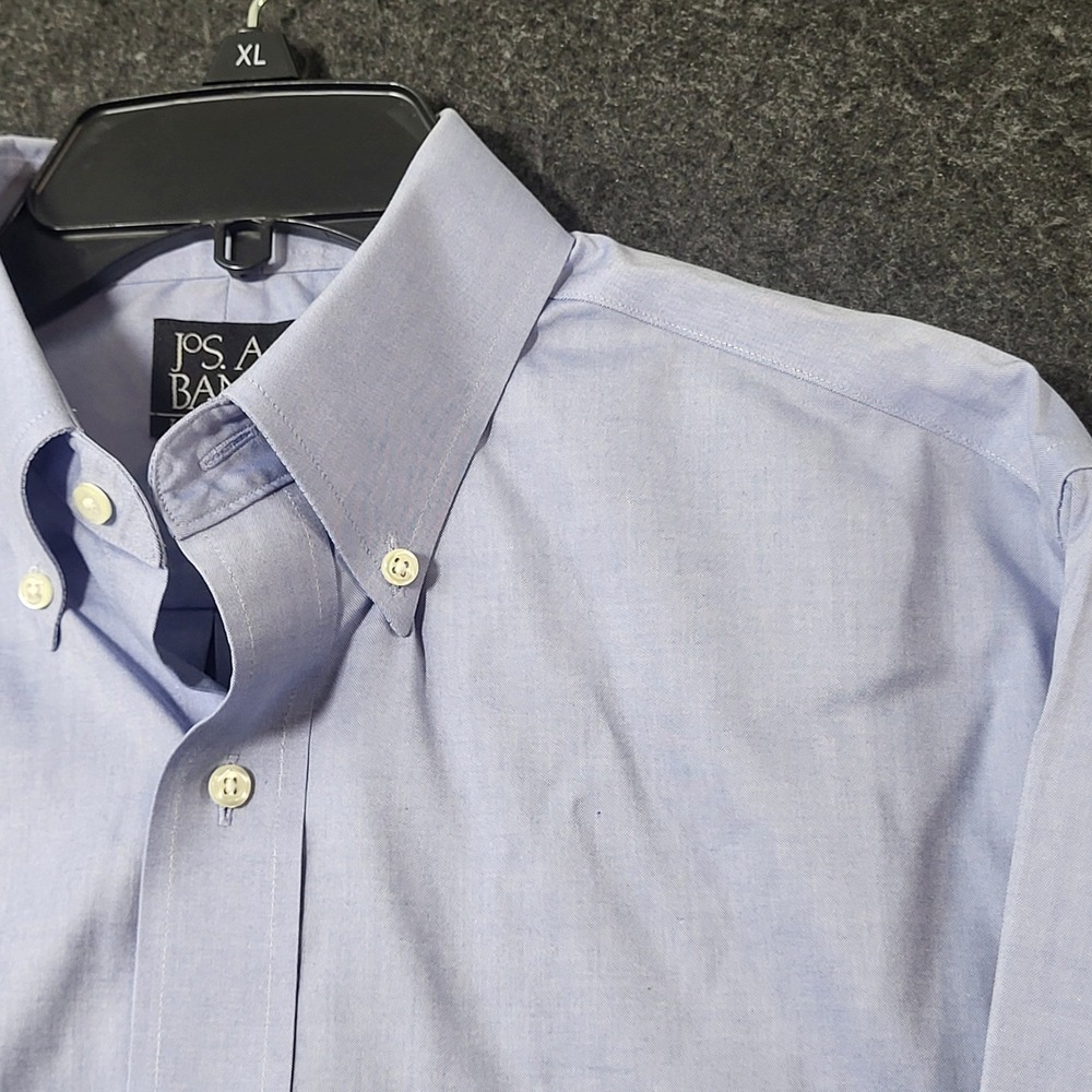 Jos. A. Bank Mens XL Light Blue Long Sleeve Button Down Dress Shirt Pocket 16 33
